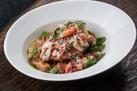 Запечённый авокадо с крабом