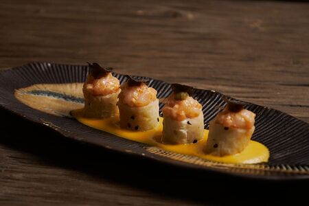 Хаку: гребешок, желтый тайгер милк юдзу косе