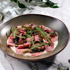 Вителло с эспумой из тонато  