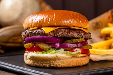 Fridays Чизбургер