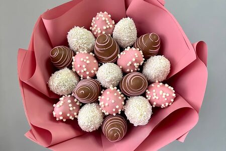 Букет клубники в шоколаде Шоколадные грезы + подарок 