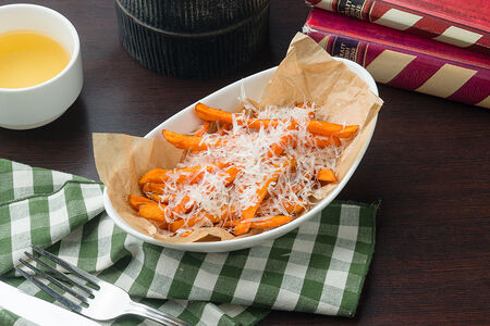 Батат фри с сыром пармезан