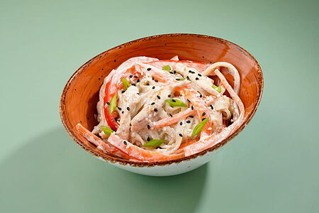 Удон с курицей в сливочном соусе