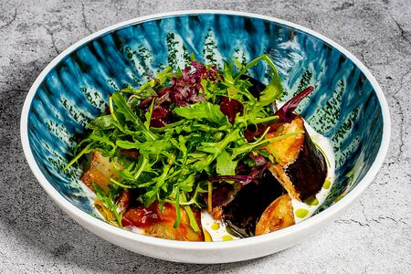 Салат с баклажанами и страчателлой