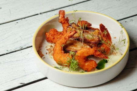 Тигровые креветки фри с баклажаном