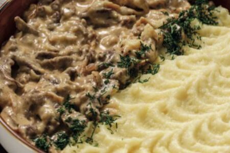 Бефстроганов из говядины с грибами