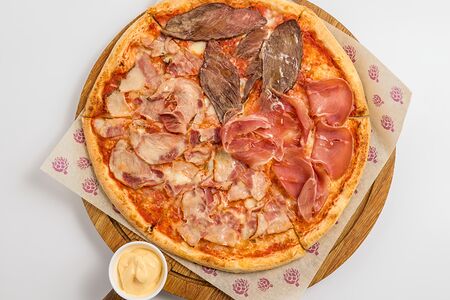 Мясное ассорти (хамон, ветчина, бекон, ростбиф)