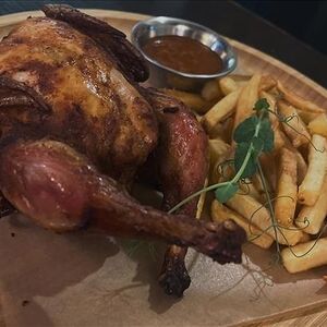 Цыпленок Люббенау с картофелем фри