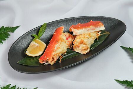 Запечённый камчатский краб
