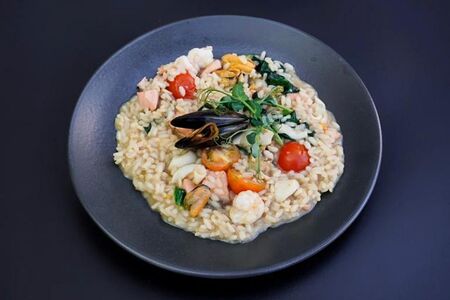 Ризотто с морепродуктами и пармезаном