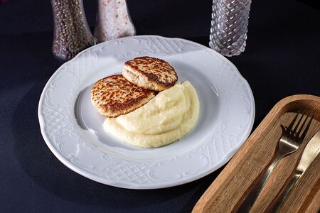 Куриные котлетки с пюре