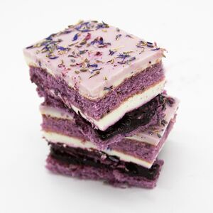 Пирожное Лаванда-черника
