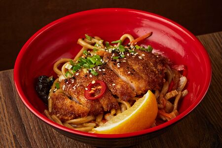 Лапша с хрустящим цыпленком