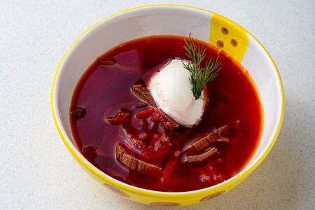 Борщ со сметаной