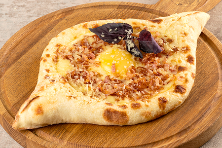 Хачапури карбонара