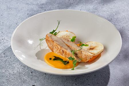 Запеченная куриная грудка