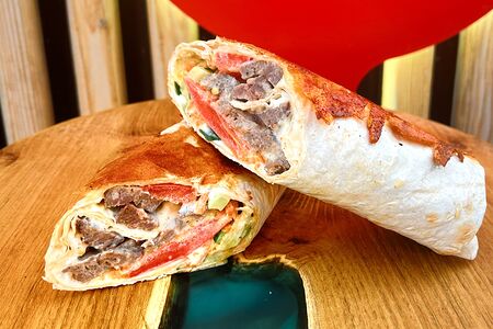 Крем-чиз ролл с говядиной