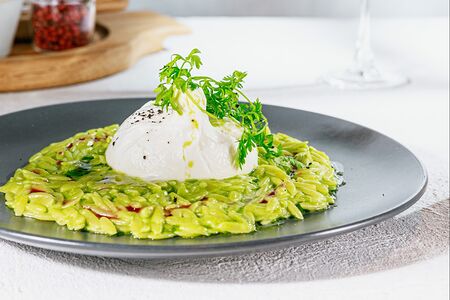 Орзо с бурратой