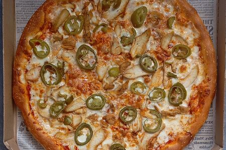 Пицца Курица и халапеньо 