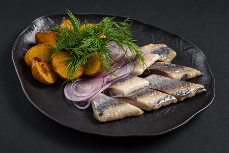 Сельдь с мини-картофелем