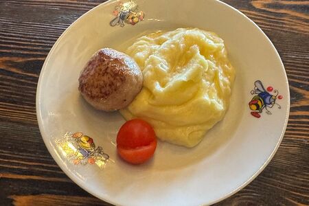 Куриная котлетка с картофельным пюре