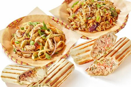 Набор: Вок с курицей М на выбор (2 шт.), Шаверма на выбор (2 шт.)