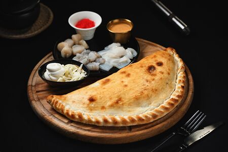 Кальцоне Том ям