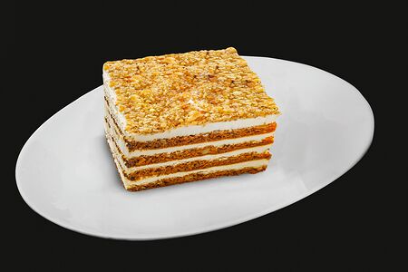 Пирожное Медовик