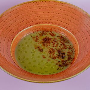 Картофельный суп с беконом и трюфельным маслом 