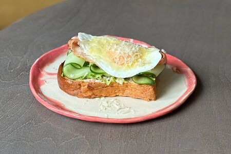 Бриошь с беконом