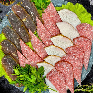 Мясная тарелка