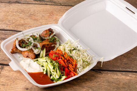 Порция свиного шашлыка