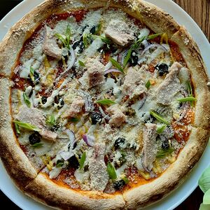 Пицца Морская с тунцом