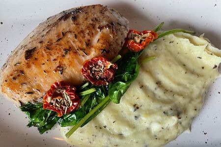 Куриное филе с трюфельным пюре