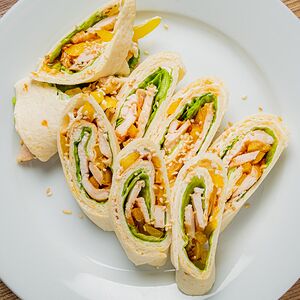 Ролл с курицей 