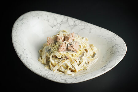 Феттуччине с тунцом 