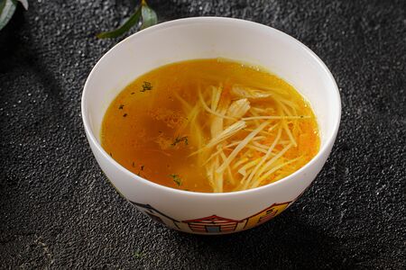 Куриный суп-лапша