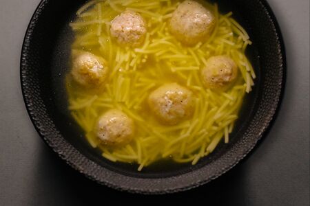 Суп с куриными фрикадельками