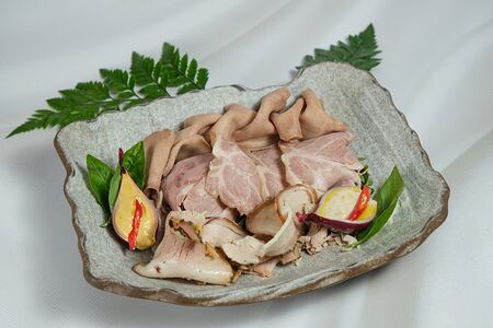 Нарезка из мяса по-домашнему