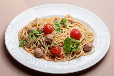 Гранд-паста с мини-котлетками