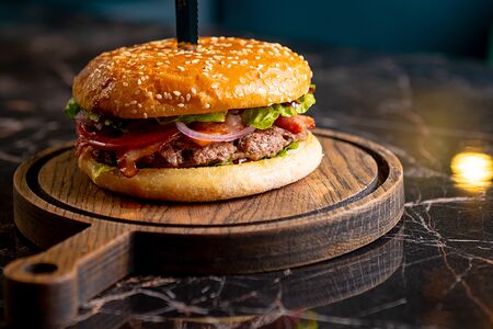 Бургер с говядиной