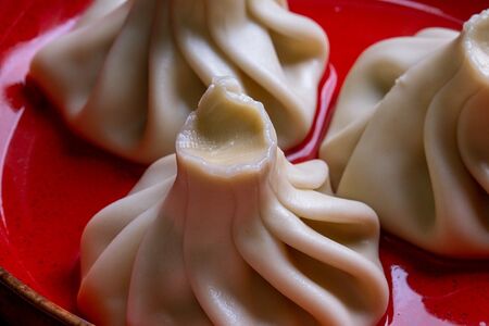 Хинкали с говядиной отварные (порция)