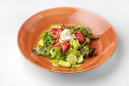 Форель, авокадо, огурец, страчателла