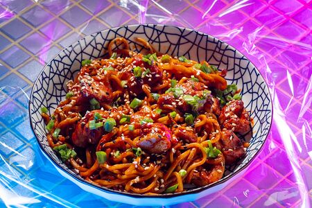 Острая лапша Бульдак с цыпленком 