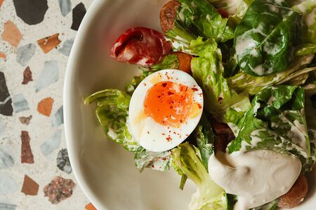 Салат с кремом из тунца