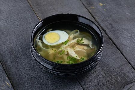 Бульон куриный с зеленью