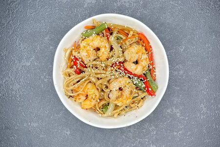 Креветка в сливочном соусе с лапшой удон