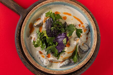 Чкмерули с курицей и грибами