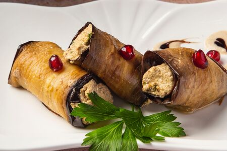 Баклажаны с орехами