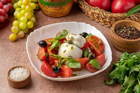 Салат Бурратор с бакинскими помидорами